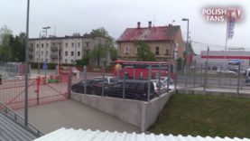 Kibice Sandecji podjeżdżają pod stadion Podbeskidzia Bielsko-Biała (20.05.2017 r.)