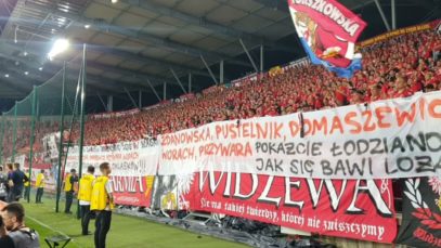 Doping kibiców Widzewa Łódź w meczu z Legią Warszawa